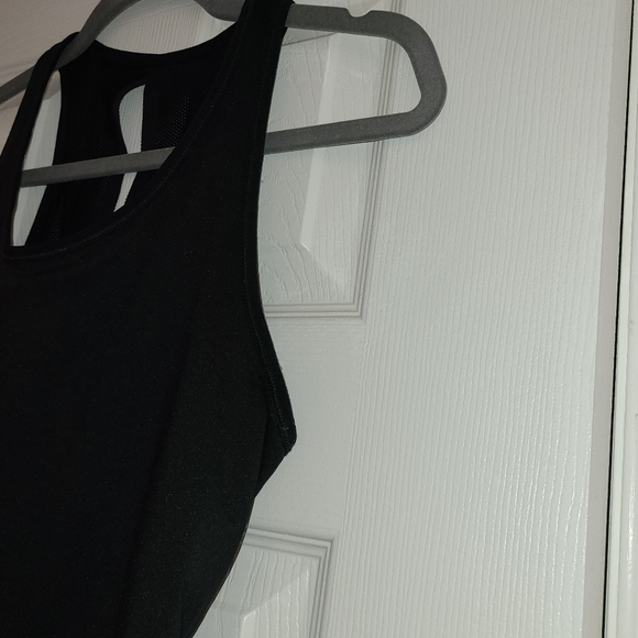 Nike DriFit tank black with black swoosh Sz M - Picture 2 of 7